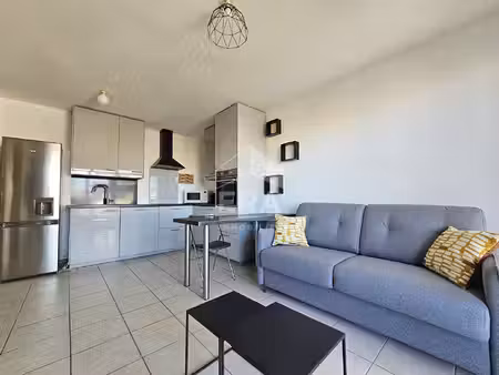 aix en provence - la duranne - a louer studio de 26 m2 avec parking et terrasse.