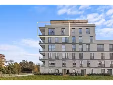 app. 1 ch. lumineux & meublé  balcon  peb a  près de uz gent