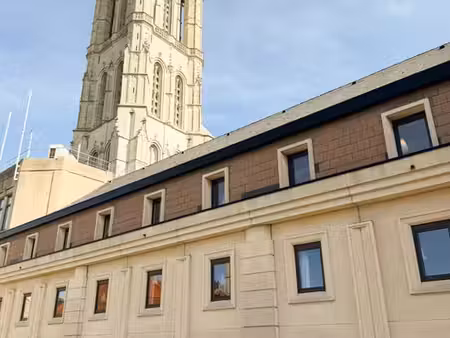 gerenoveerd 2-slaapkamerappartement met uitzicht op sint-...