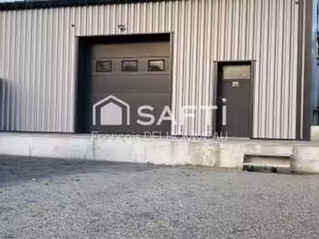vente bureaux et commerces à saint-étienne-du-bois (85670) : à vendre / 130m² saint-étienn