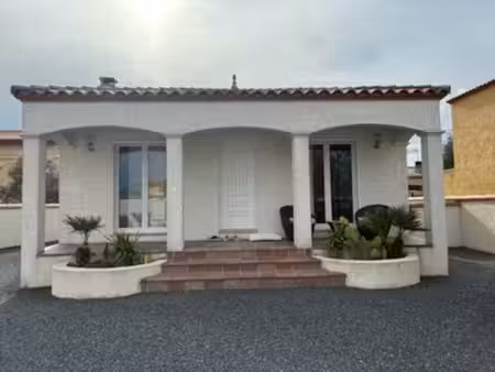 parfait pour une grande famille ou investisseur. deux maisons séparées sur une surface un 