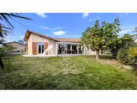 vente maison 5 pièces 148 m² à aire-sur-l'adour (40800)  242 000 €