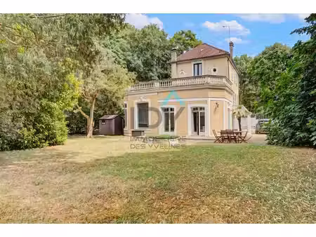 maison de luxe à vendre dans le quartier place louis xiv