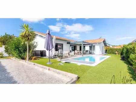 maison avec piscine et jardin arbonne (64)