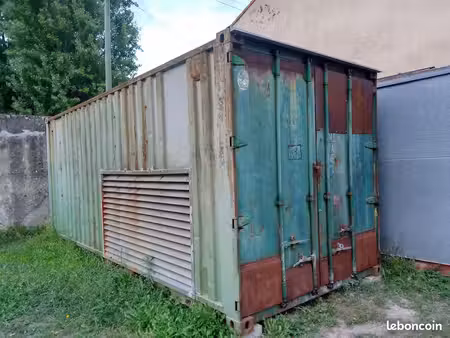 garage  box  garde meuble  cave  atelier de 14 m² à louer