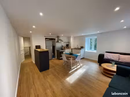 t3 meublé 80 m²  jardin et terrasse  parking inclus 