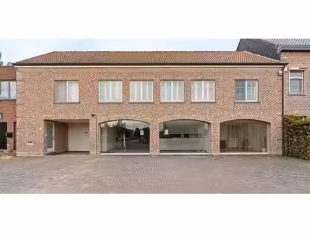 bien commercial à vendre à sint-katelijne-waver pour € 750.000 avec 2 chambres à coucher