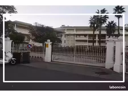 parking/box 13 m² golfe-juan