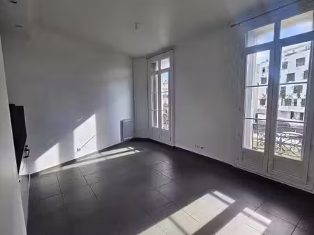 a louer 3 pièces entre la gare saint roch et les halles laissac