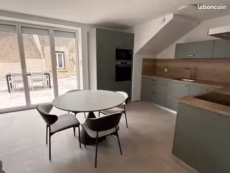 t4 meublé 80m2- st symphorien d'ozon- coeur village