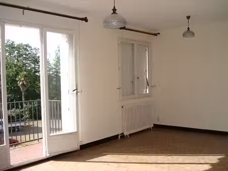 maison de ville lumineuse de 100 m² avec garage double ? coeur de ville