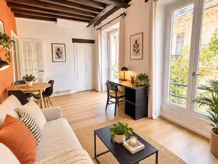 montparnasse – studio de charme au calme sur cour arborer. idéal pied-à-terre ou investiss