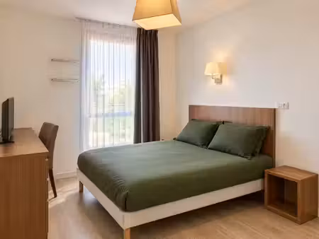 investissement lmnp loué - studio étudiants - rueil-malmaiso