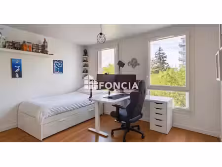 sceaux  rue gaston-lévy : studio lumineux de 31 m² avec vue sur la coulée verte