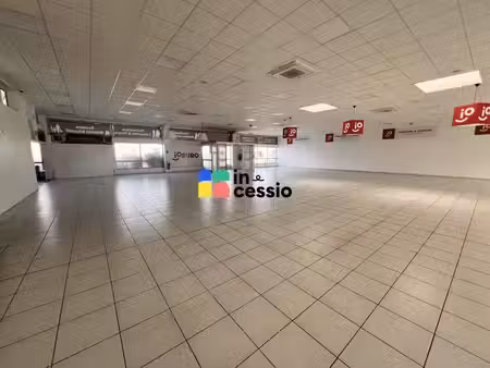 local commercial à louer