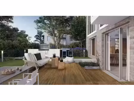 grand t3 au calme avec bel espace extérieur  la garde freinet