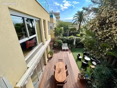 nice – rare duplex esprit maison  6 pièces  jardin privatif  terrasse et aperçu mer