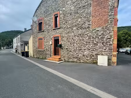 maison avec cour à neufmanil t5 de 107 m²
