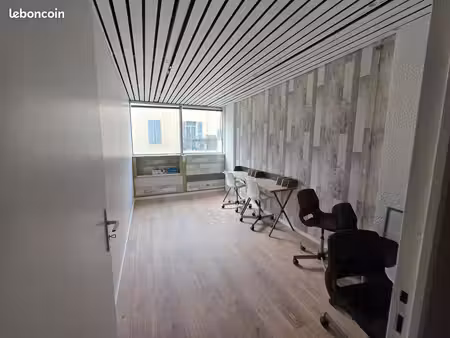 bureau 30 m² (2 bureaux + accueil) — 850 tout compris - nice centre / pastorelli