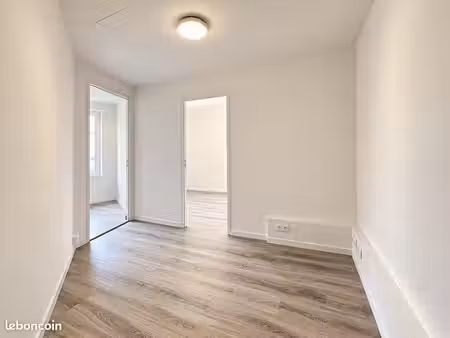local commercial 30 m² nice