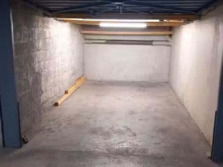 garage 15 m2 près du centre hélio marin