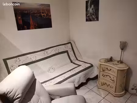 location pour octobre 2026 studio vide près garibald à nice : 695 e/m