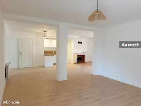appartement de plain-pied 105 m² à genas azieu - jardin privatif  garage  3 chambres