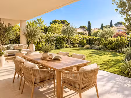 hyères centre – t4 duplex en rez-de-jardin avec 286 m² de jardin