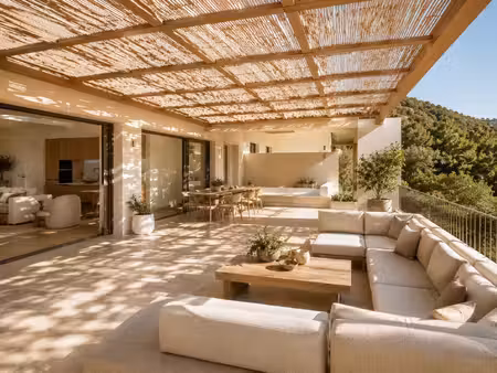 * toulon cap brun – magnifique duplex 4 pièces de 150 m² avec 52 m² de terrasses