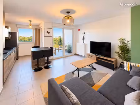 t3 meublé 58 m² avec balcon 9 m² + garage fermé – vénissieux