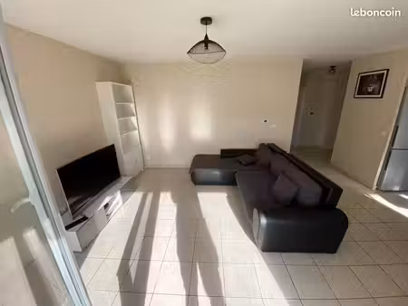 bel appartement avec garage inclus