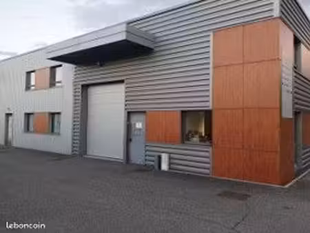local d'activité à louer