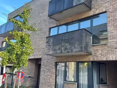 appartement te huur in zwijndrecht met 3 slaapkamers