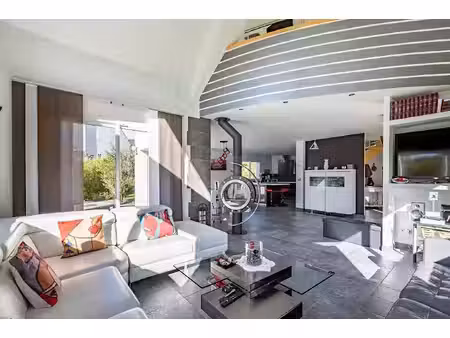 maison d'architecte avec jardin proche de gouvieux