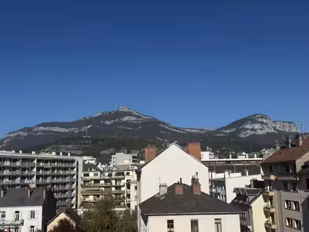 t4 avec cave  avenue du comte vert à chambery