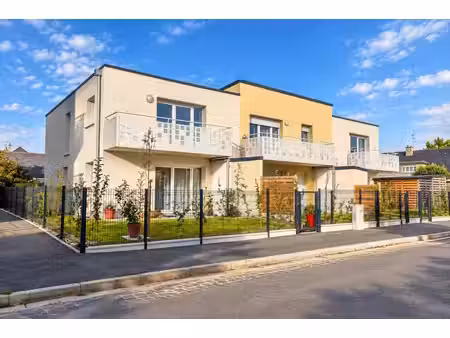 t3 67 m² - balcon - 2 parkings