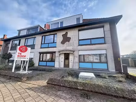 gelijkvloers appartement te koop in kapellen!