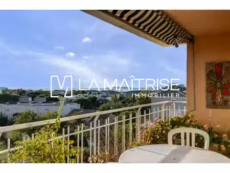 t3/4 avec terrasse vue mer  garage et cave – roy d’espagne