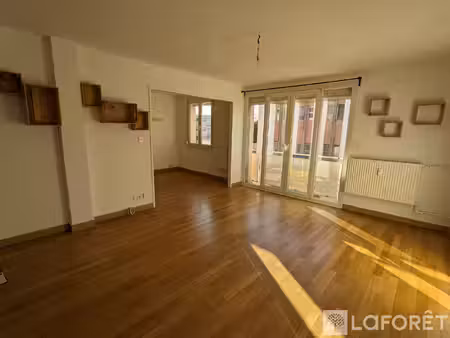 t5 lumineux à sochaux 86 m2