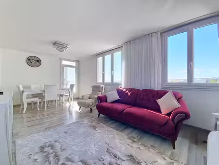 f3 de 70m2 - 2 chambres - balcon- vue dégagée