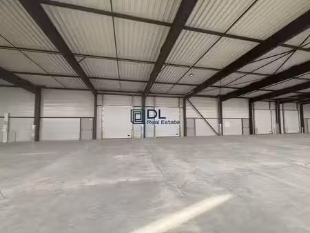 vente entrepôt ollainville 91340 1980m²
