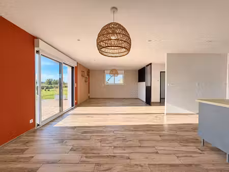 très beau pavillon d'architecte sur 2268 m2