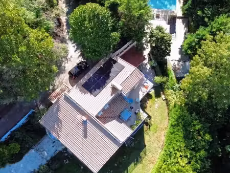 maison au pied de la tour de soyons — 221 m² et parc de 3 200 m²