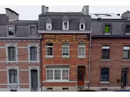 charmante maison rénovée 4 chambres et jardin