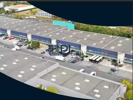 location entrepôt combs la ville 77380 3907m²