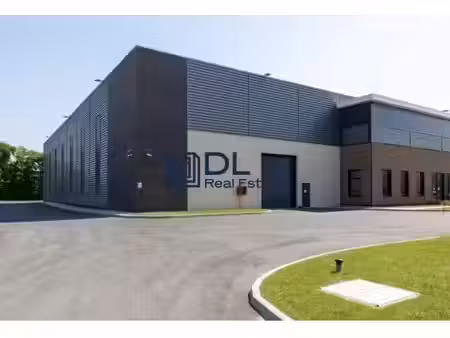 location entrepôt sucy-en-brie 94370 1823m² à 6088m²