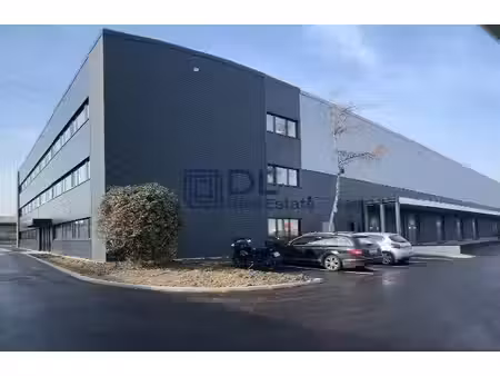 location entrepôt bobigny 93000 6715m²