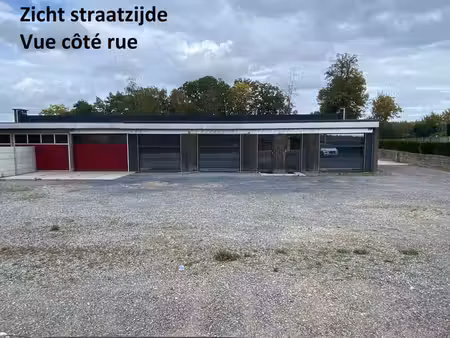 à vendre – bâtiment commercial polyvalent avec entrepôts et