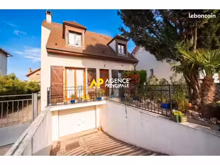 maison 6 pièces 120 m²