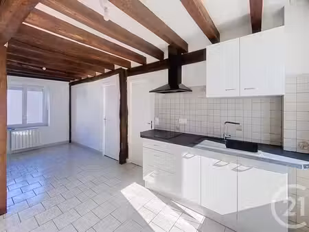 appartement f3 à louer - 3 pièces - 45 m2 - lailly en val - 45 - centre